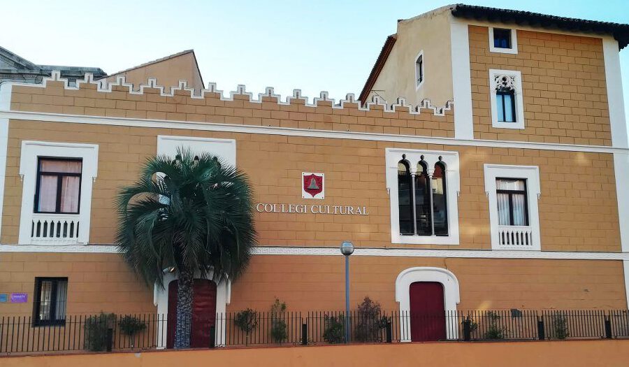 ᐈ Colegio Cultural Fluvia [ 2026 ] España